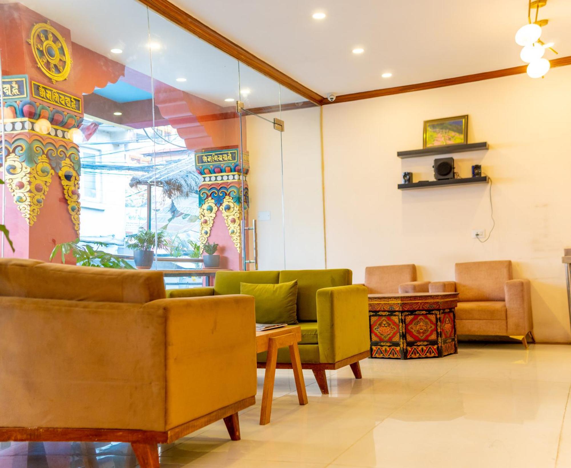Hotel Yakroo Manang Kathmandu Exterior photo