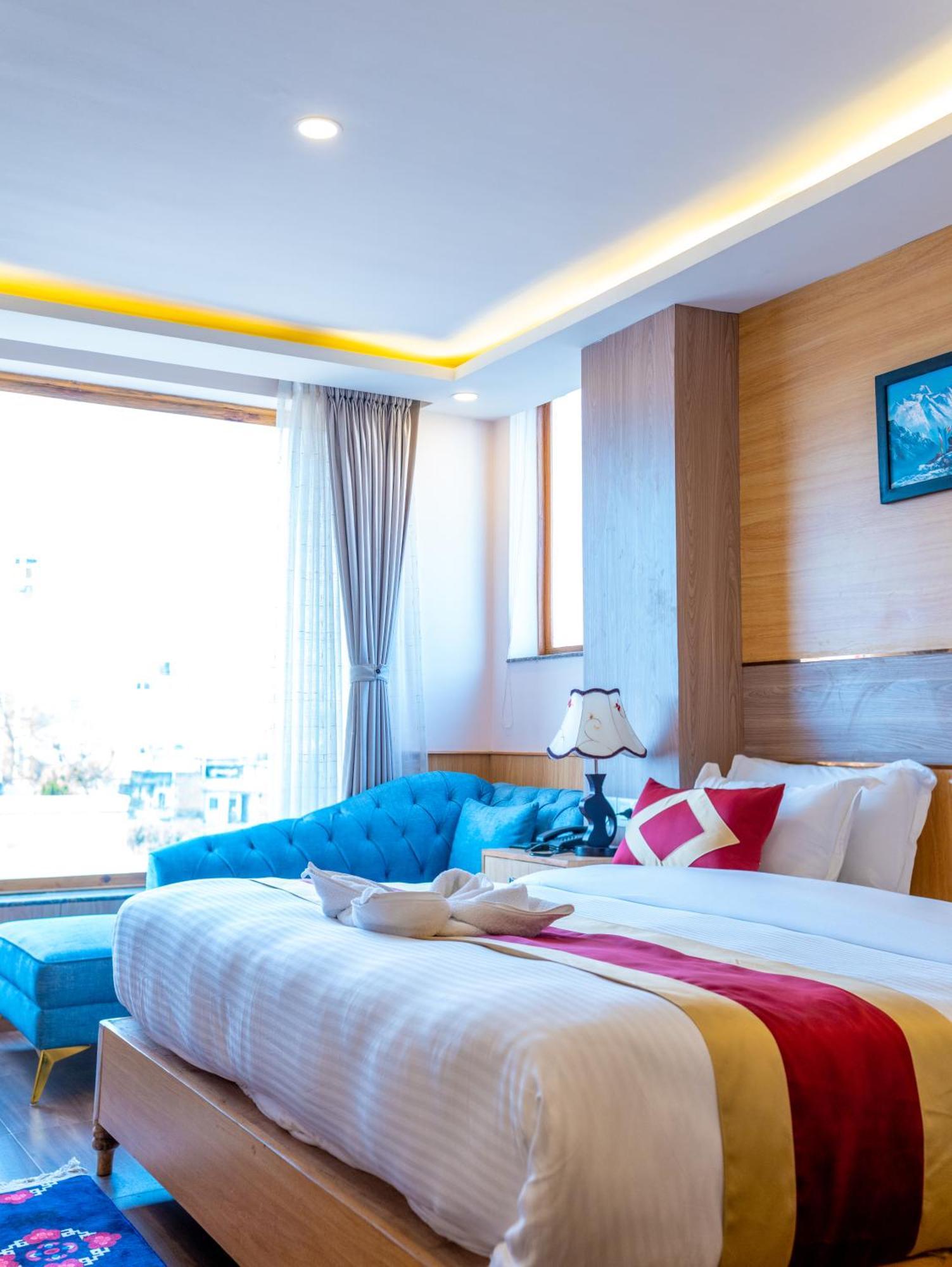 Hotel Yakroo Manang Kathmandu Exterior photo